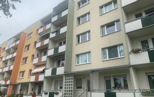 3-Raumwohnung mit Loggia in Parknähe!